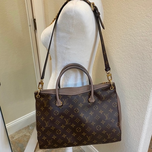 Authentic Louis Vuitton Pallas MM - Picture 12 of 15